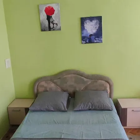 Apartman сембратовичів 7 *