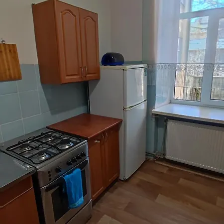 сембратовичів 7 *