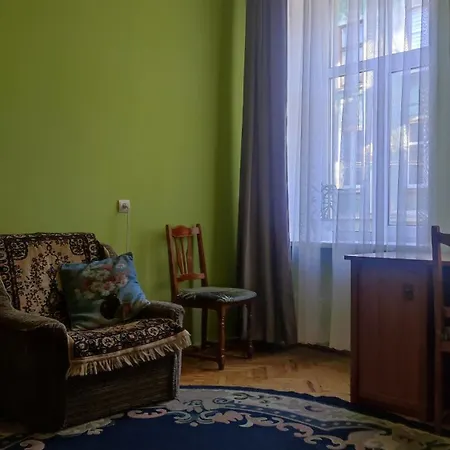 сембратовичів 7 公寓